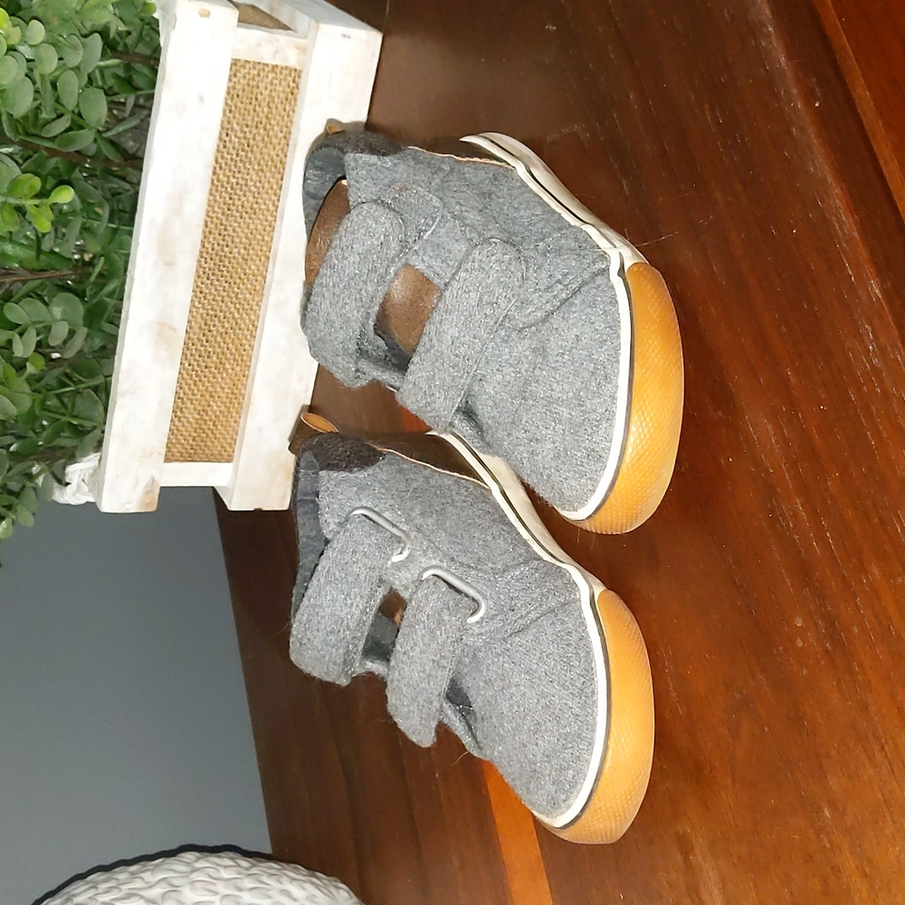 Boys Cat and Jack Gray Velcro Sneakers 7